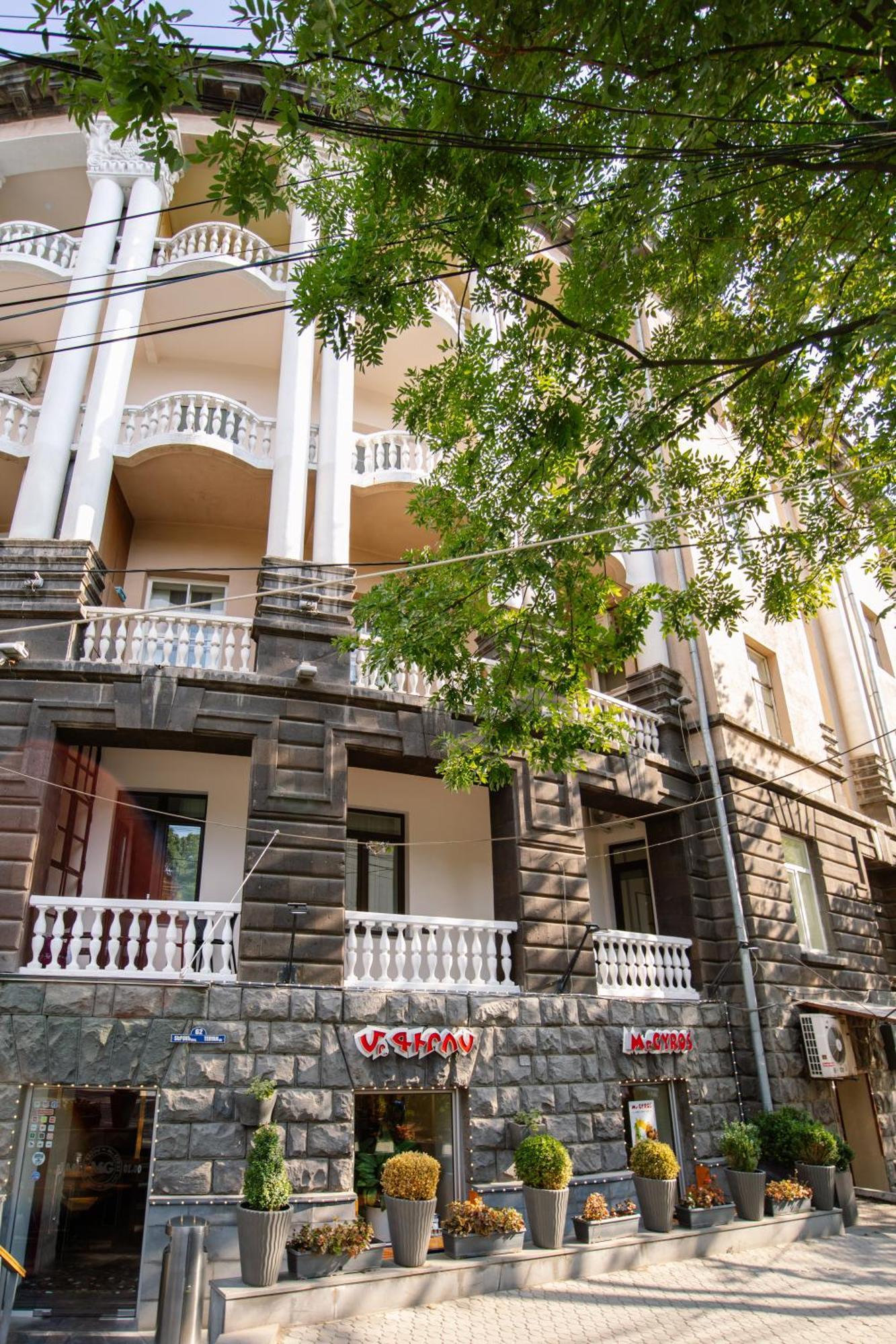 Hotelise L Illusion Apartment Yerevan